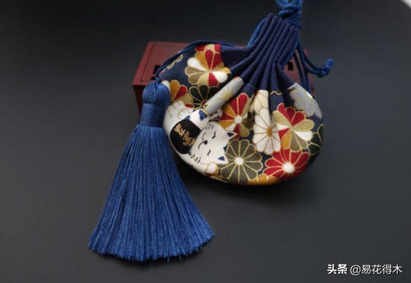 香水價格排名,??香水價格排名大解密??貴族香氛與平價之美的碰撞！