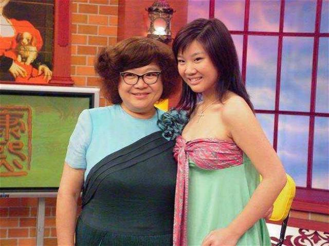 錢爸爸最新動態(tài),錢爸爸最新動態(tài)，小巷中的獨特風味探索