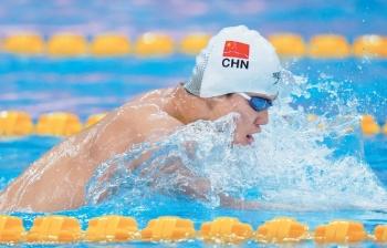 小學(xué)生游泳比賽成績表，科技新品助力，啟航未來輝煌！