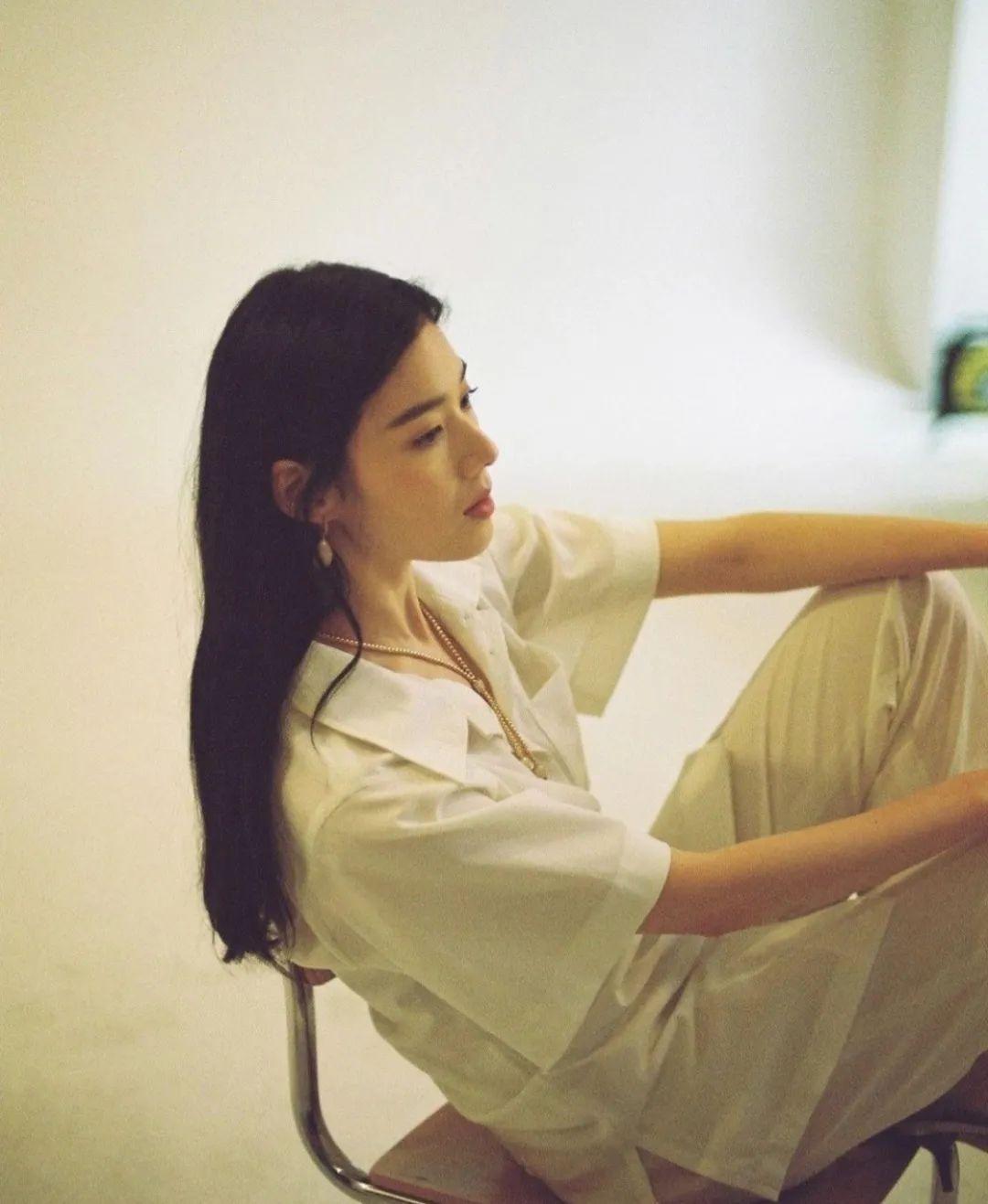 早期韓劇男演員與科技新風(fēng)尚的融合，領(lǐng)略未來(lái)生活體驗(yàn)，科技魅力盡顯風(fēng)采！