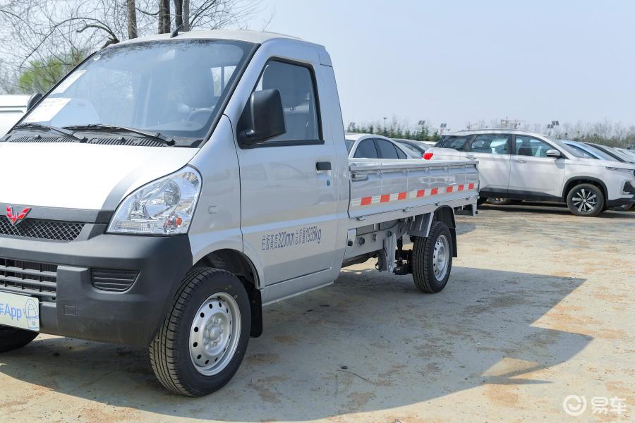 五菱榮光小卡新款車型圖，小巷中的隱藏之寶亮相！