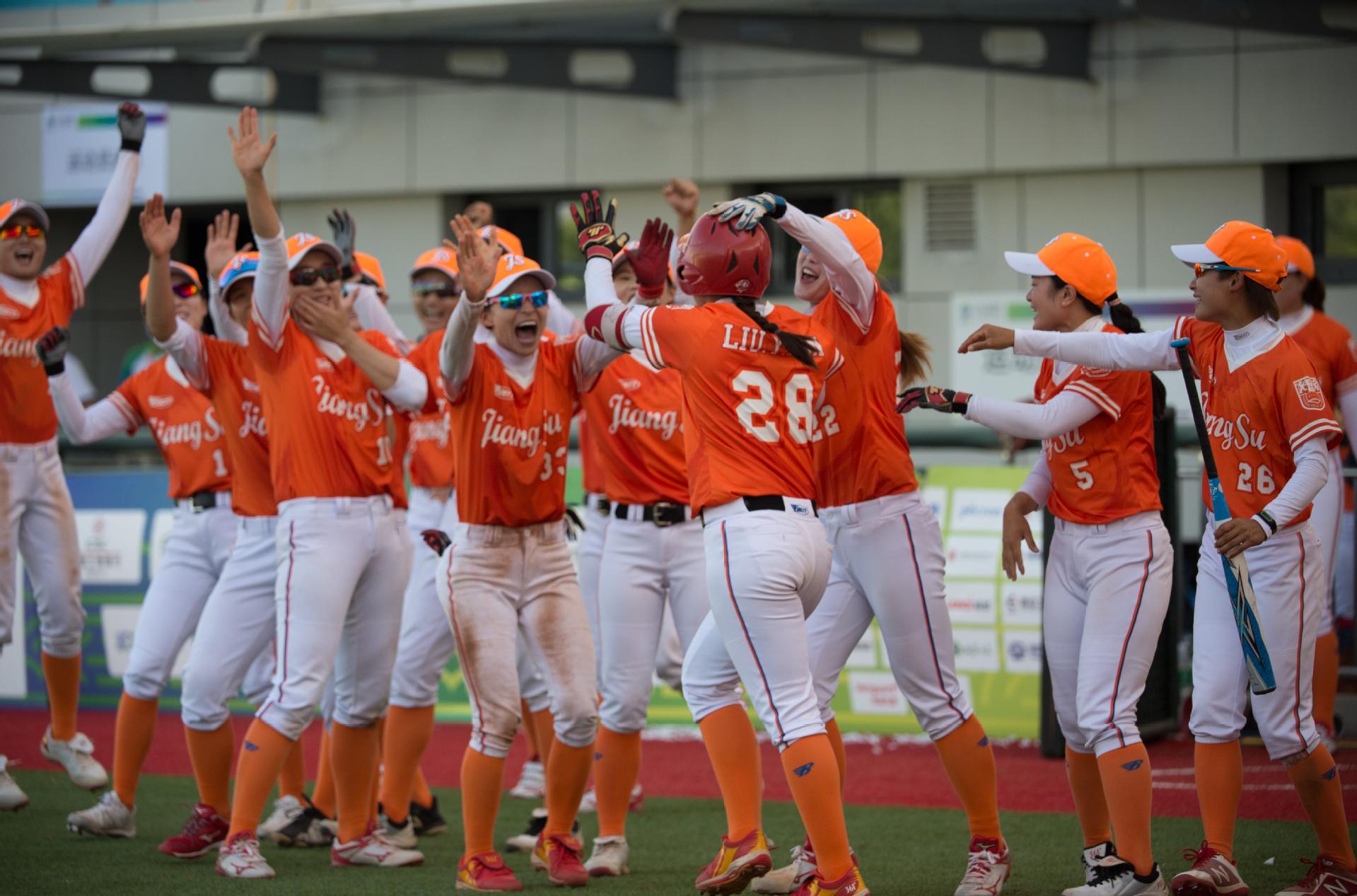 全運會滑板比賽視頻，小巷風(fēng)云與特色小店的滑板激情之旅