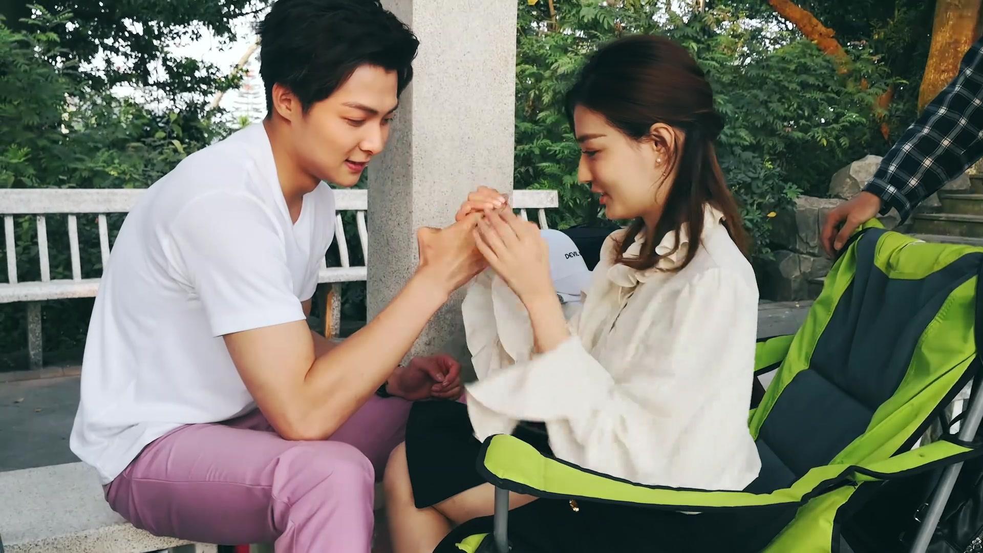 星光猜謎盛宴，明星藏匿小巷，猜謎游戲開啟！