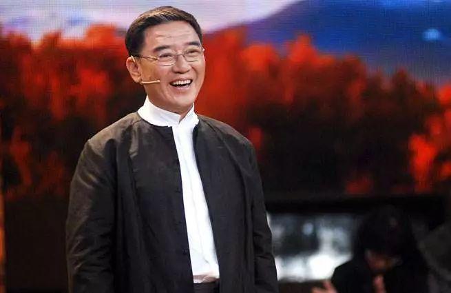 小大夫，巷弄深處的醫(yī)療溫情與特色小店的故事。