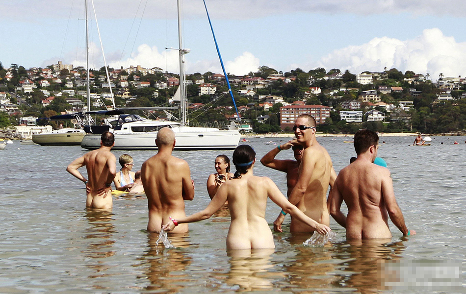 裸泳比賽圖片,裸泳比賽圖片，小巷深處的獨特風(fēng)情