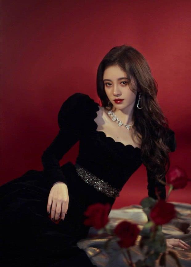 巷弄深處的秘密時尚殿堂，精選時尚禮服大賞