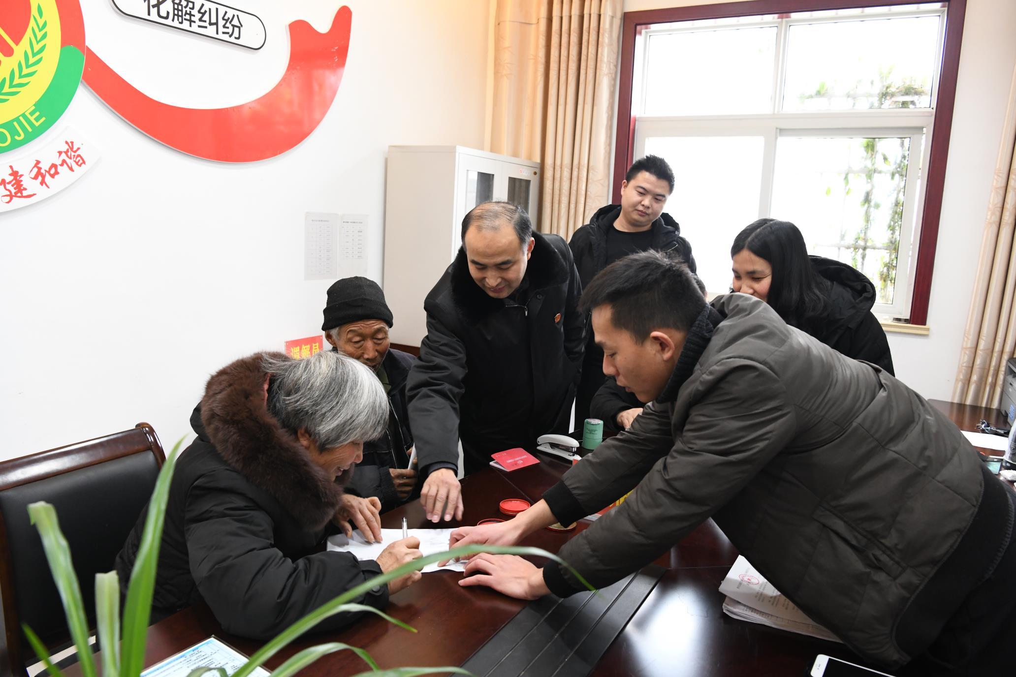 唐河最新交通事故，變化中成長，自信照亮前行之路