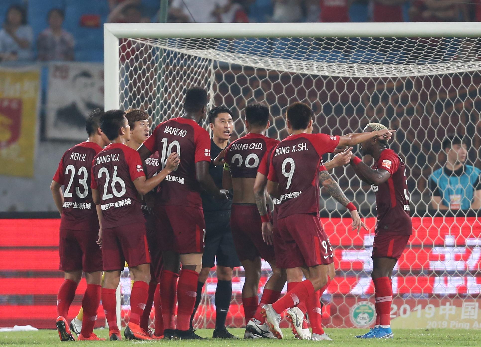 足球比賽裁判詳解，從開場到終場，裁判工作流程全解析