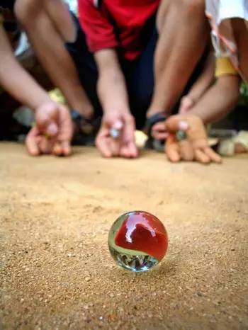 打彈珠比賽,打彈珠比賽，一場自然美景中的心靈之旅