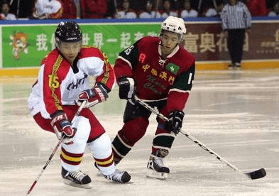 冰球比賽規(guī)則詳解，參與并理解這項運動的指南