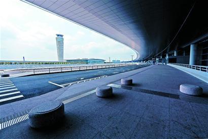 膠東國(guó)際機(jī)場(chǎng)最新進(jìn)展,膠東國(guó)際機(jī)場(chǎng)最新進(jìn)展，隱藏在小巷中的飛行夢(mèng)想與獨(dú)特風(fēng)味