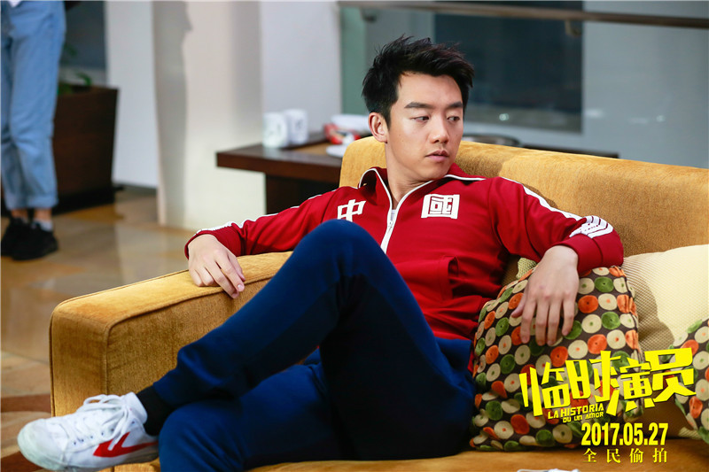 臨時(shí)演員的角色探索，演藝生涯中的特殊篇章