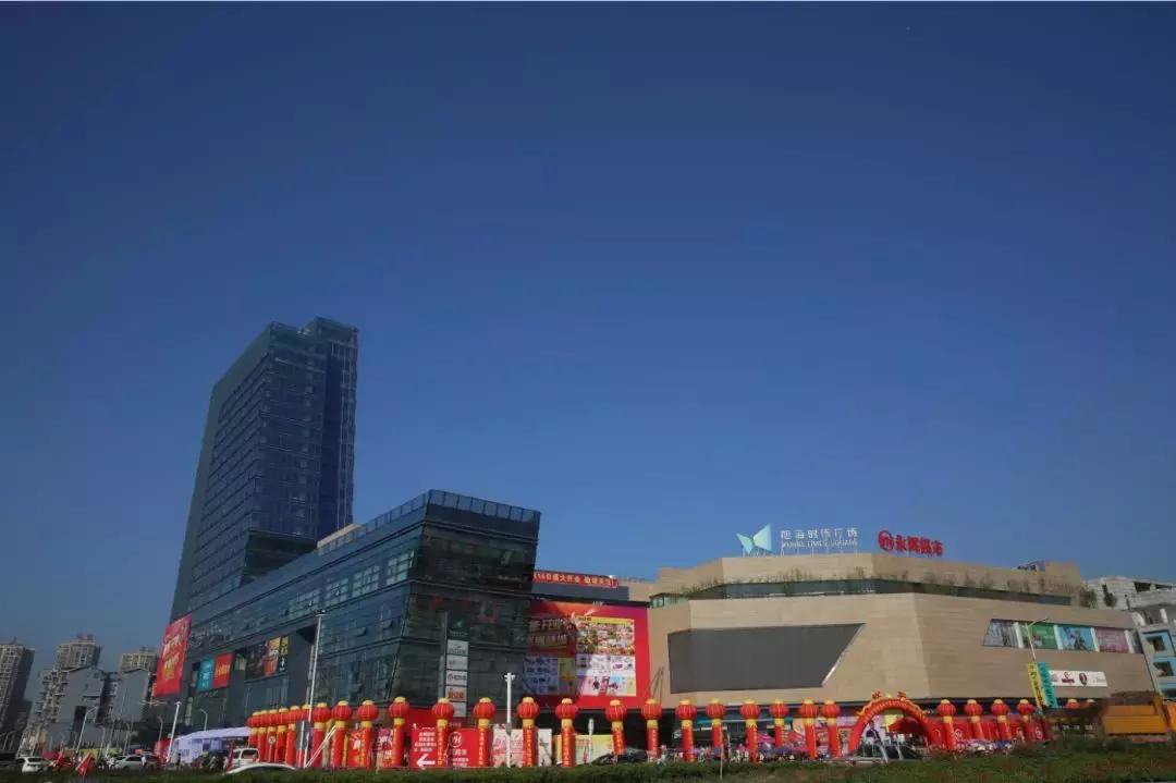 走進(jìn)時(shí)代火鍋盛宴，探尋上市火鍋店之旅