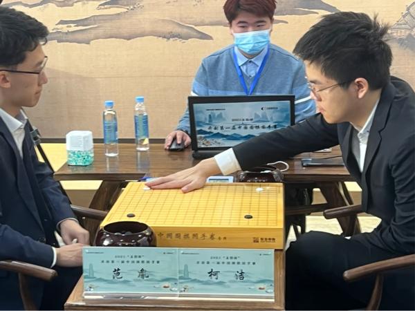 國(guó)棋比賽,國(guó)棋比賽緊張刺激的對(duì)決盛宴，邀你共赴榮耀之戰(zhàn)！