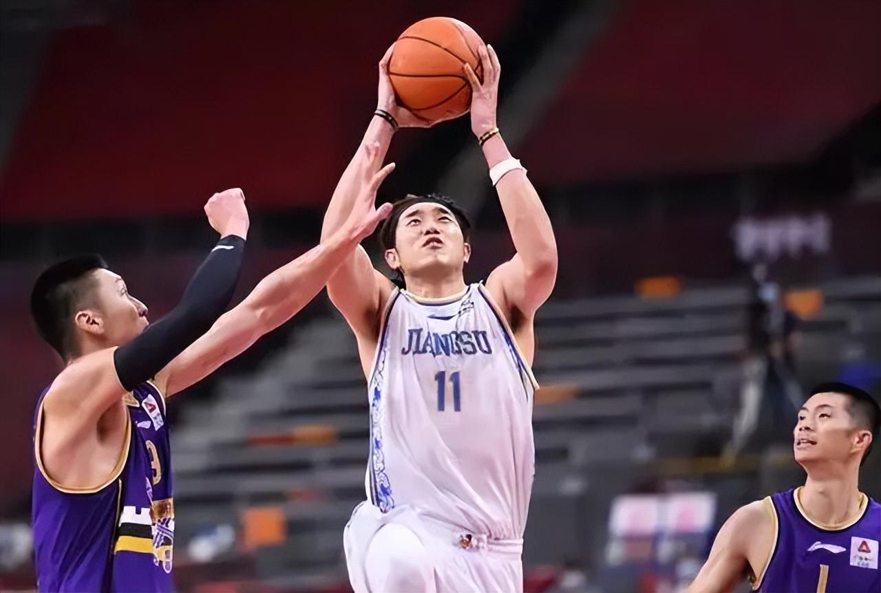 新疆最新動態(tài)，變化、學(xué)習(xí)與自信的力量展現(xiàn)新面貌