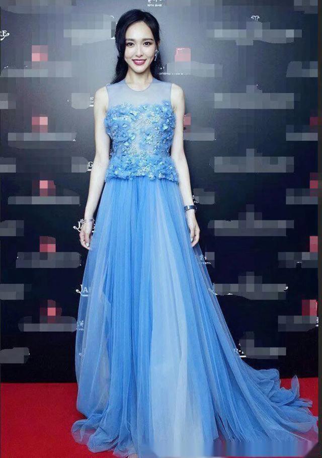 女明星禮服,女明星禮服，一場(chǎng)自然美景的旅行啟示