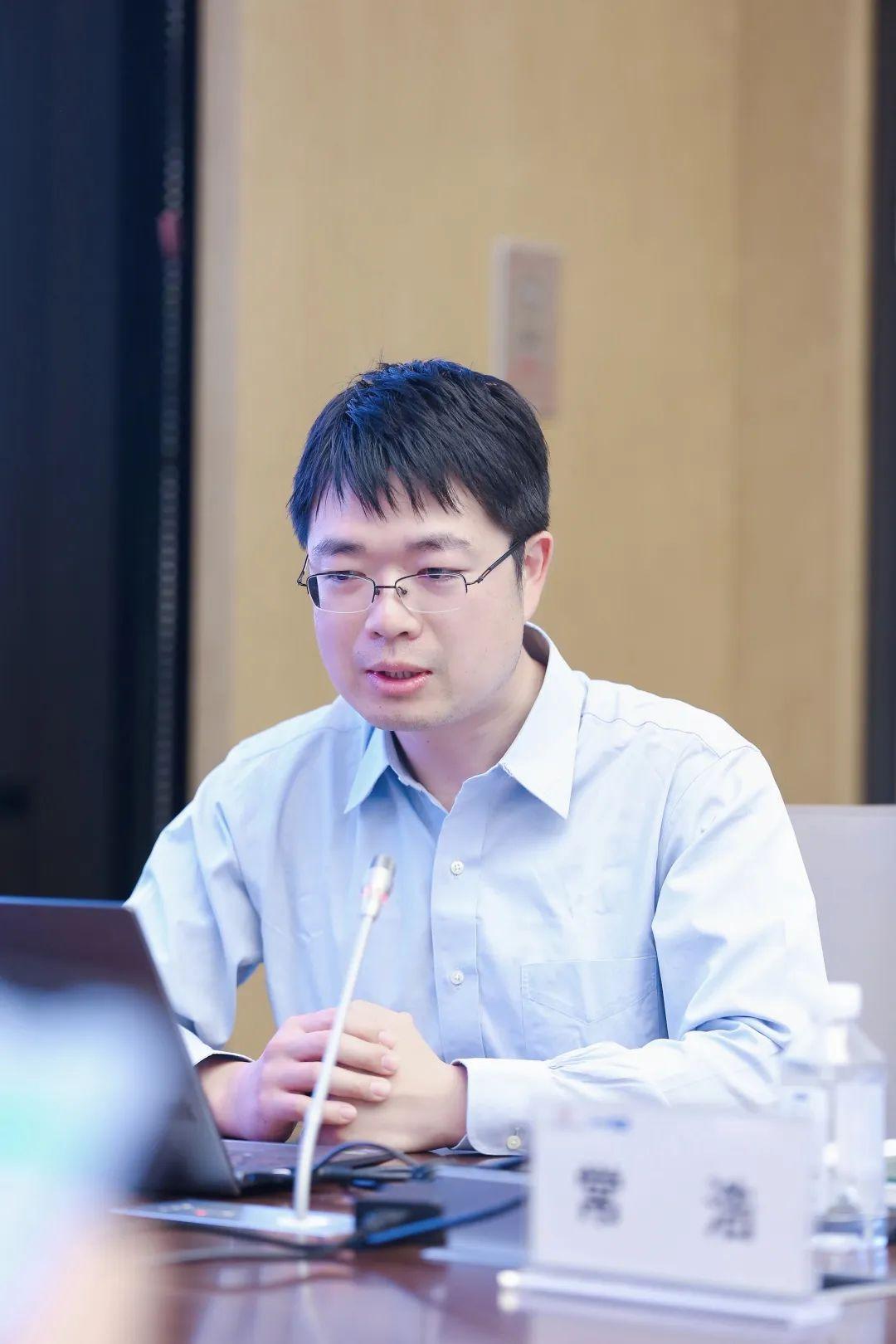 朗新科技，科技溫情與友情紐帶下的日常趣事與最新資訊