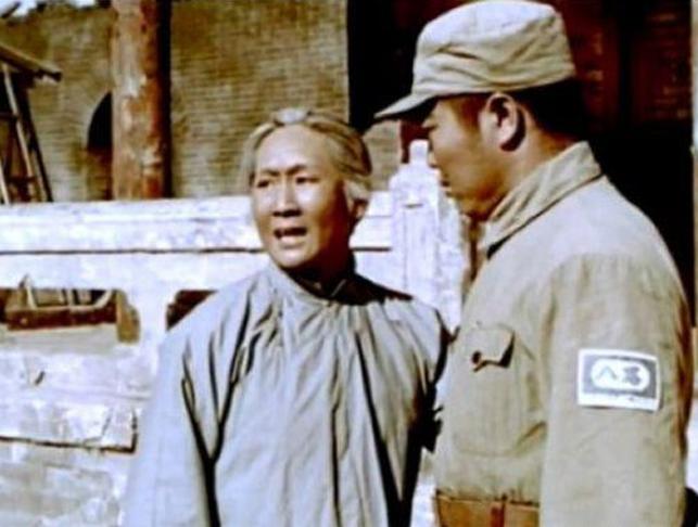 烈火中永生演員表，科技巨獻重塑視界，演繹英雄傳奇！