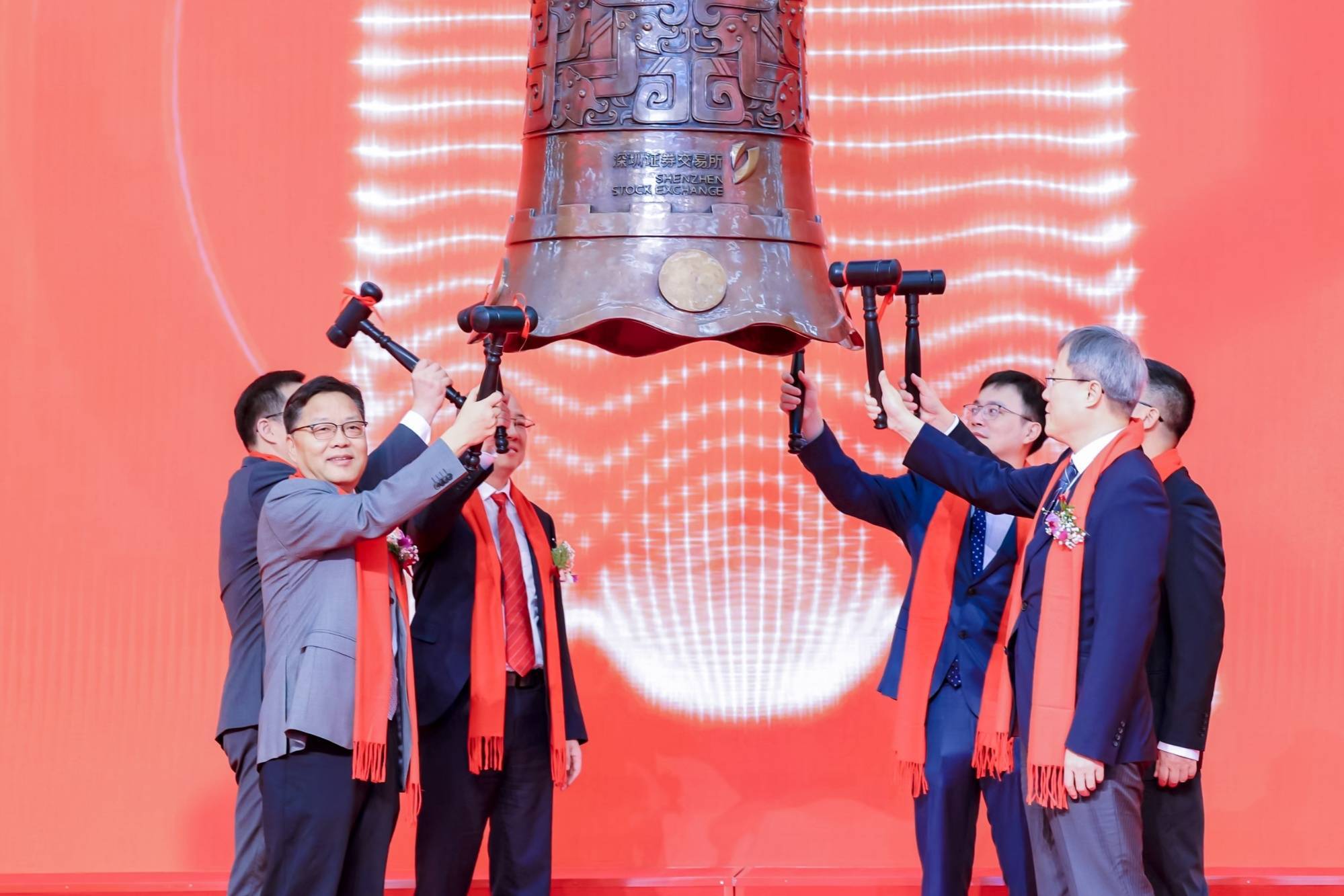 華融證券上市,華融證券上市，資本市場的新里程碑