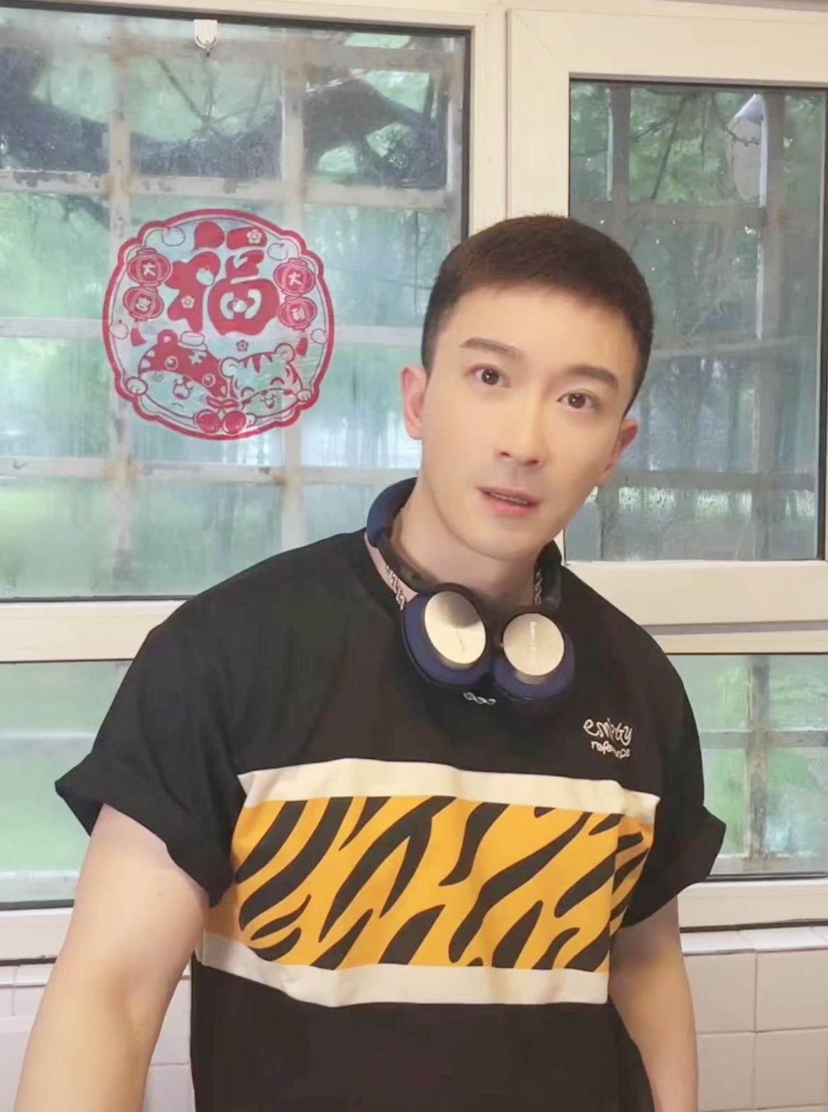 演員張鐸，炸裂演技，魅力四射的熒幕之星?