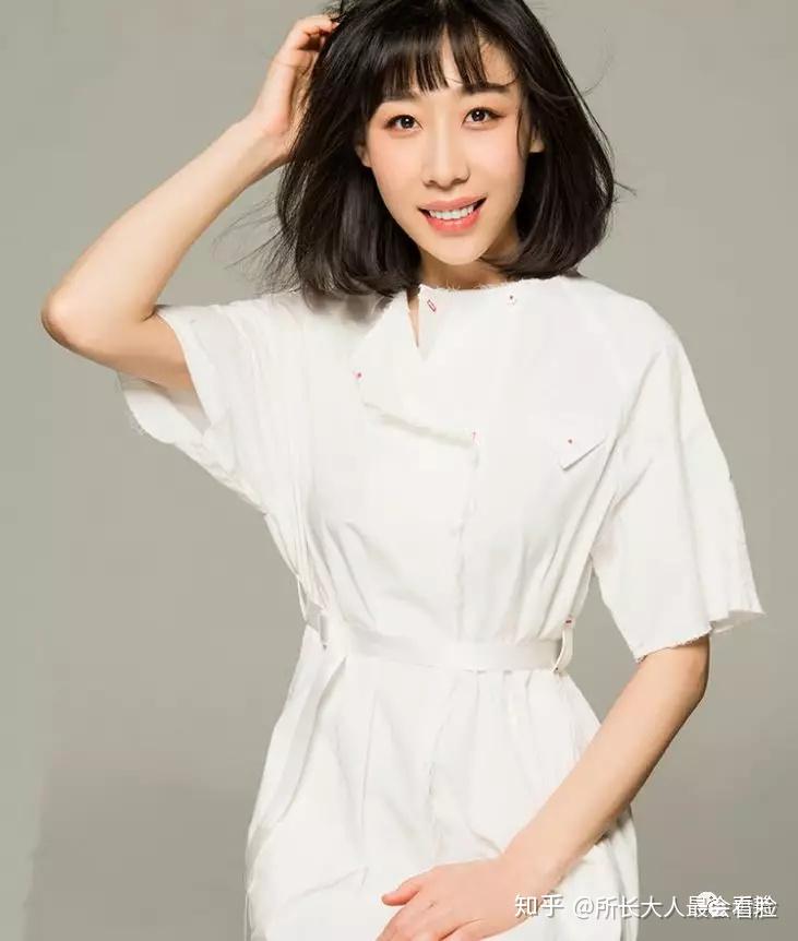 演員麗彩,演員麗彩，演藝之路的璀璨之星