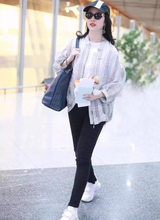 最新款沙發(fā)展示圖，設計、應用及趨勢分析全解析