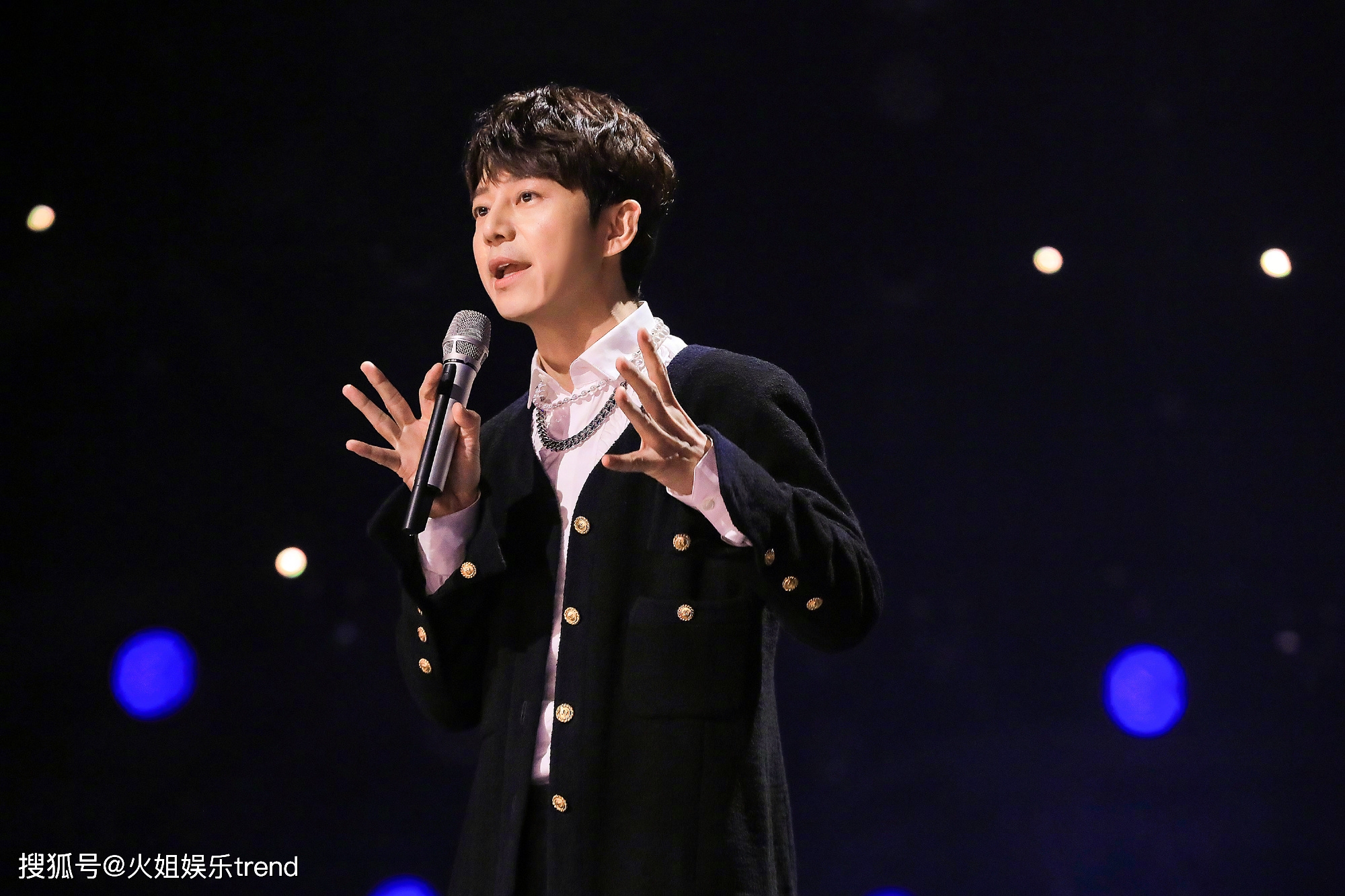 明星專輯在哪里買,明星專輯哪里買？探尋小巷深處的音樂(lè)寶藏小店