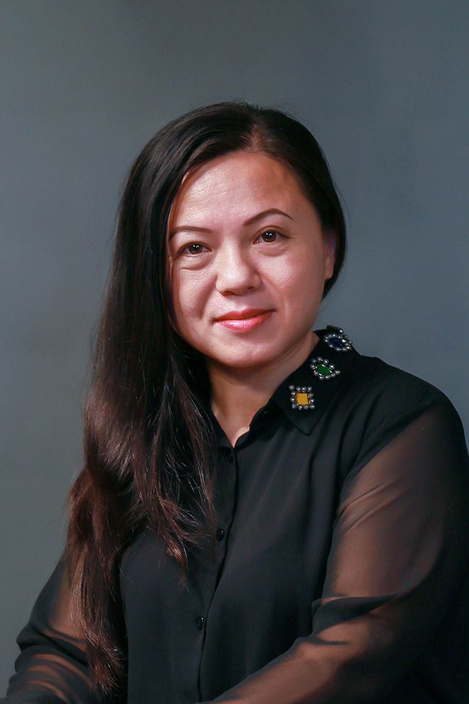 鄧香蓮，演藝之路的璀璨之星