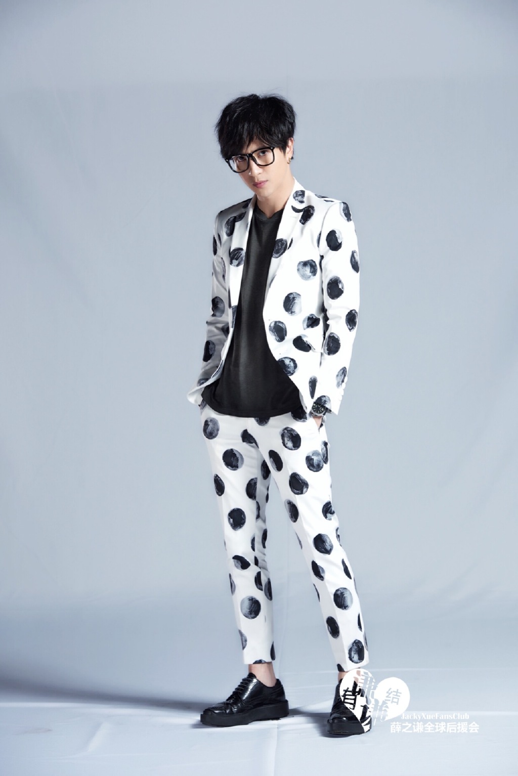 薛之謙最新寫真圖,薛之謙最新寫真圖制作步驟指南(初學(xué)者/進(jìn)階用戶適用)