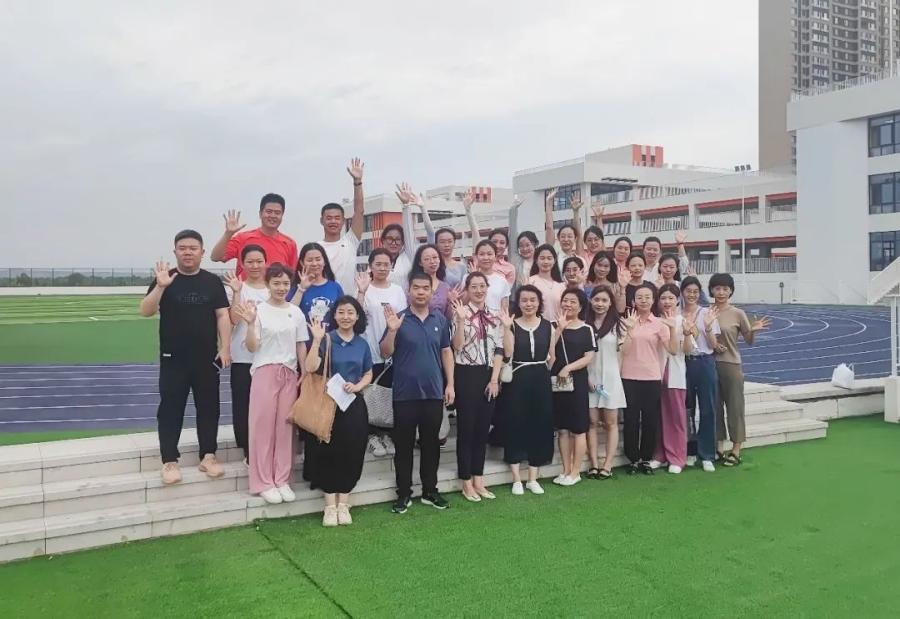 草灘最新招聘，探尋小巷風(fēng)味，職場體驗(yàn)新篇章