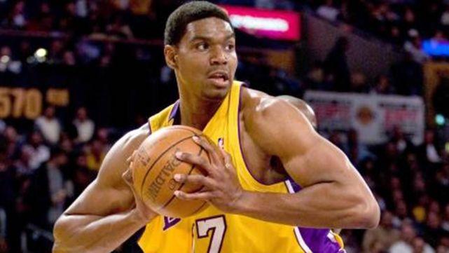 NBA最新球隊陣容，賽場風(fēng)采與日常溫馨故事