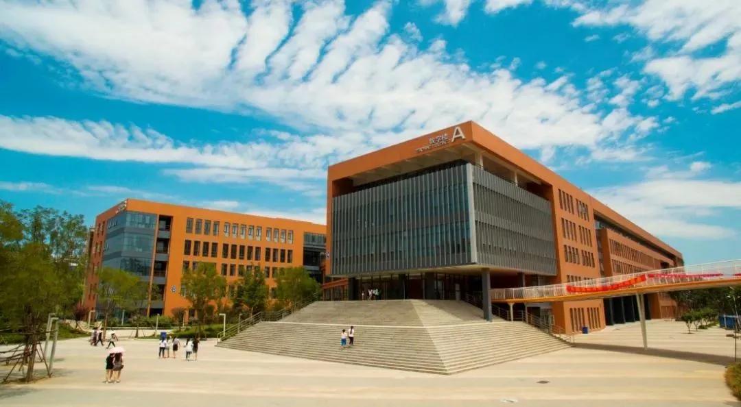 鳳凰傳媒股票行情，逆風翱翔，股海航程成就夢想之旅