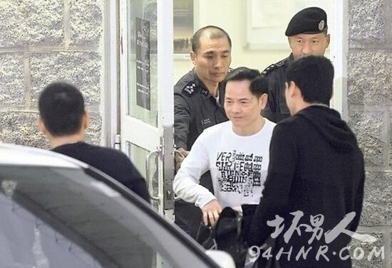 澳門尹國駒最新動態(tài)揭秘，小巷美食寶藏探索