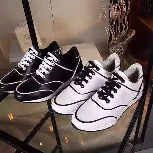 香奈兒新款女鞋圖片，時(shí)尚巔峰之璀璨明珠的絕美風(fēng)采