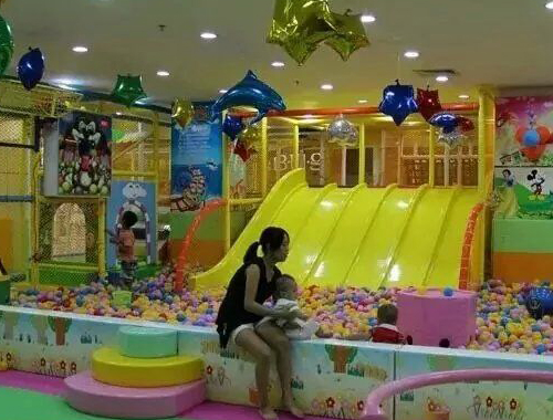 最新兒童室內(nèi)娛樂設(shè)施的一天體驗報告
