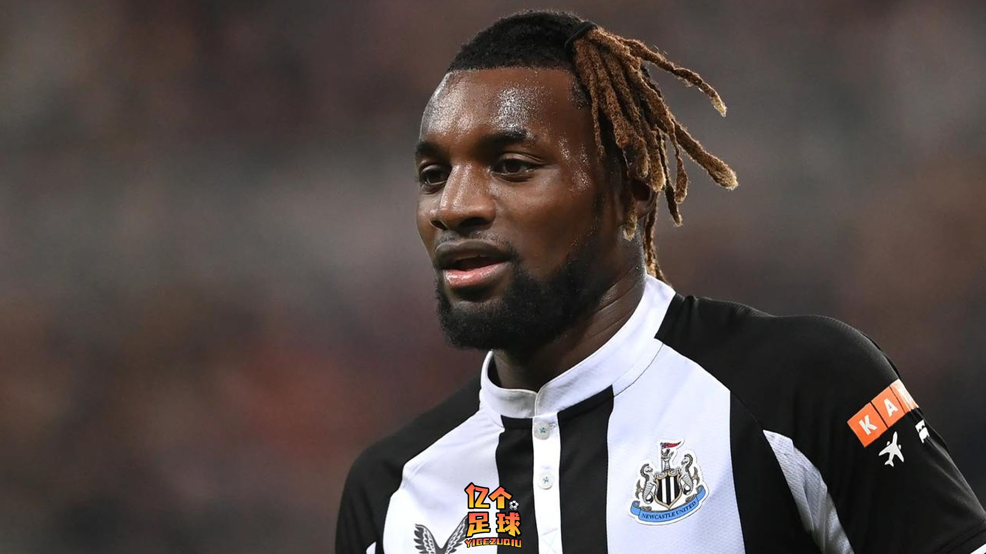 紐卡斯?fàn)柭?lián)隊(duì)新加盟球員，變化中的力量，學(xué)習(xí)與自信之旅