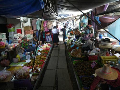 丹嫩沙朵水上市場(chǎng)，科技與生活融合的前沿體驗(yàn)