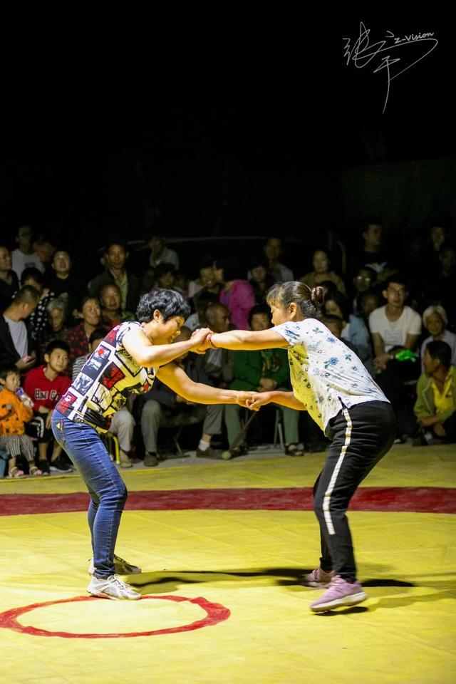 忻州摔跤賽場，最新賽事視頻揭示溫情與友誼的碰撞時刻