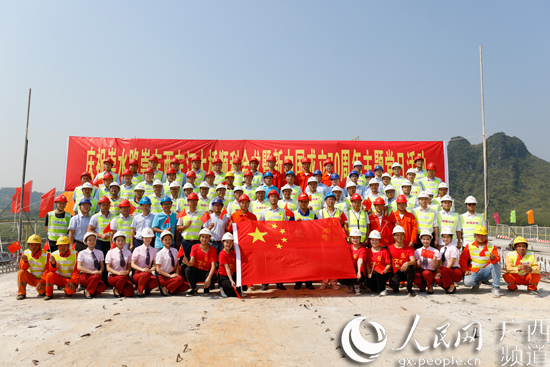 佛山水口大橋建設(shè)最新動態(tài)，大橋進展與小巷中的意外驚喜