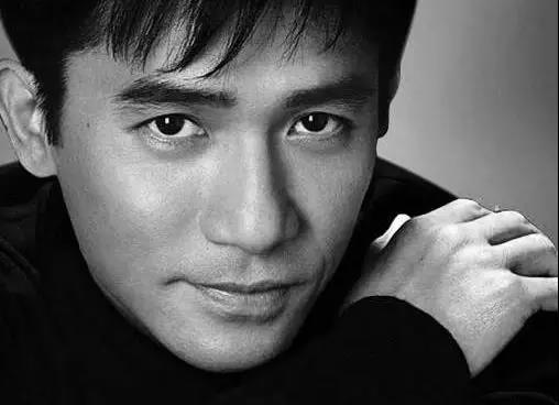 自閉明星，星光下的堅(jiān)韌成長(zhǎng)之路