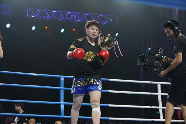 龔艷麗武林風(fēng)比賽最新表現(xiàn)，賽場風(fēng)采與個人立場影響熱議