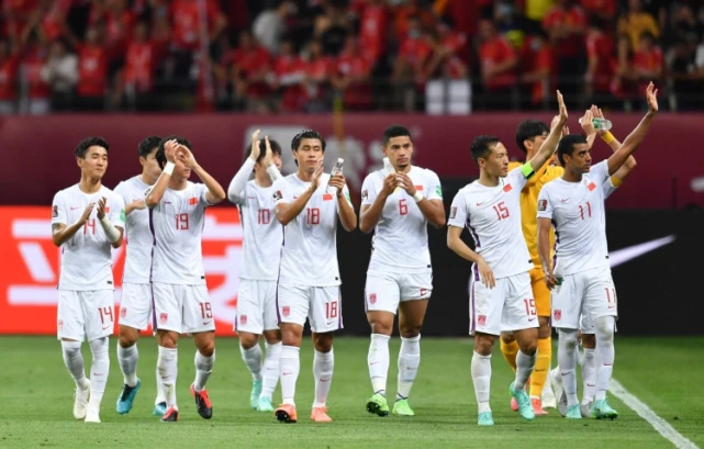 中國足球最新動態(tài)，踏自然之旅，尋找內(nèi)心平靜之路