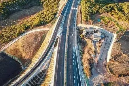 昭威高速公路最新動(dòng)態(tài)，自然美景之旅的啟程之路