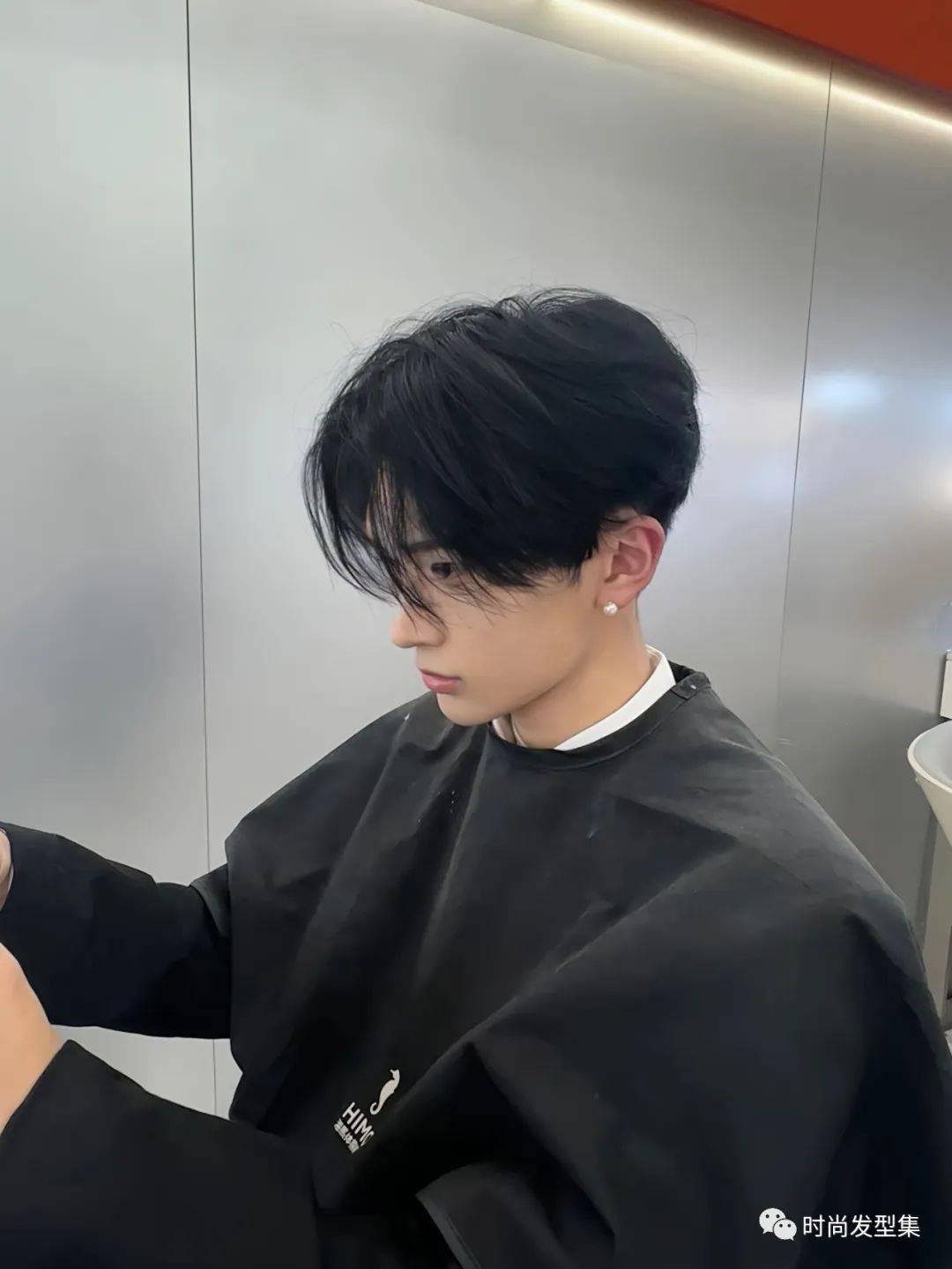 2025男士最新發(fā)型潮流趨勢大揭秘，時(shí)尚發(fā)型一網(wǎng)打盡！