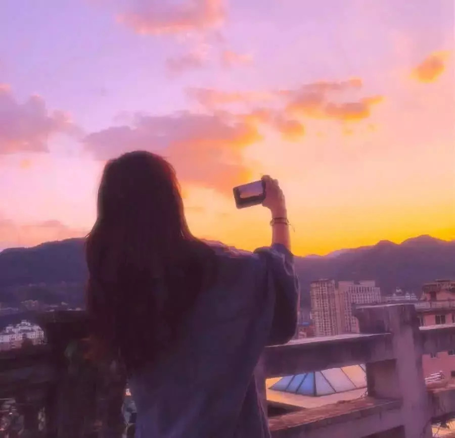 情侶頭像最新精選，小巷的秘密寶藏與特色小店的魅力探尋