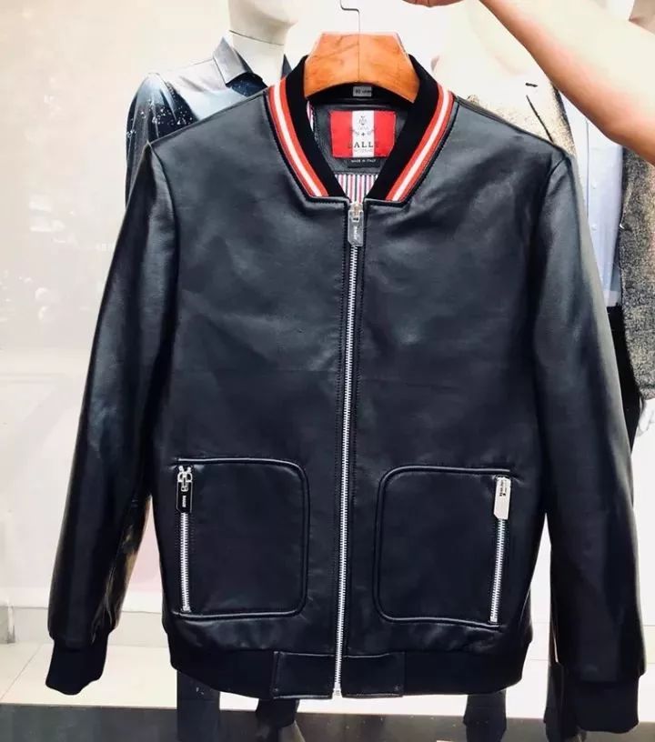 奧奇盛達(dá)美皮衣最新款，科技時(shí)尚前沿，引領(lǐng)生活變革的時(shí)尚之選