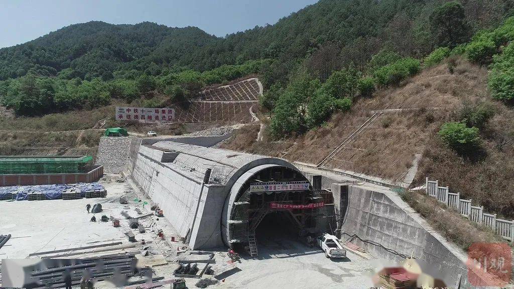 成昆復(fù)線建設(shè)進(jìn)展順利，助推區(qū)域經(jīng)濟(jì)發(fā)展最新消息