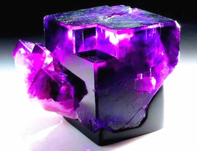 關于螢石粉最新價格的分析與討論，市場動態(tài)及價格走勢探討