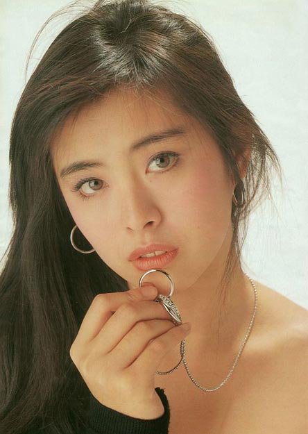 王祖賢最新照片，科技重塑魅力，時(shí)代前沿體驗(yàn)風(fēng)采