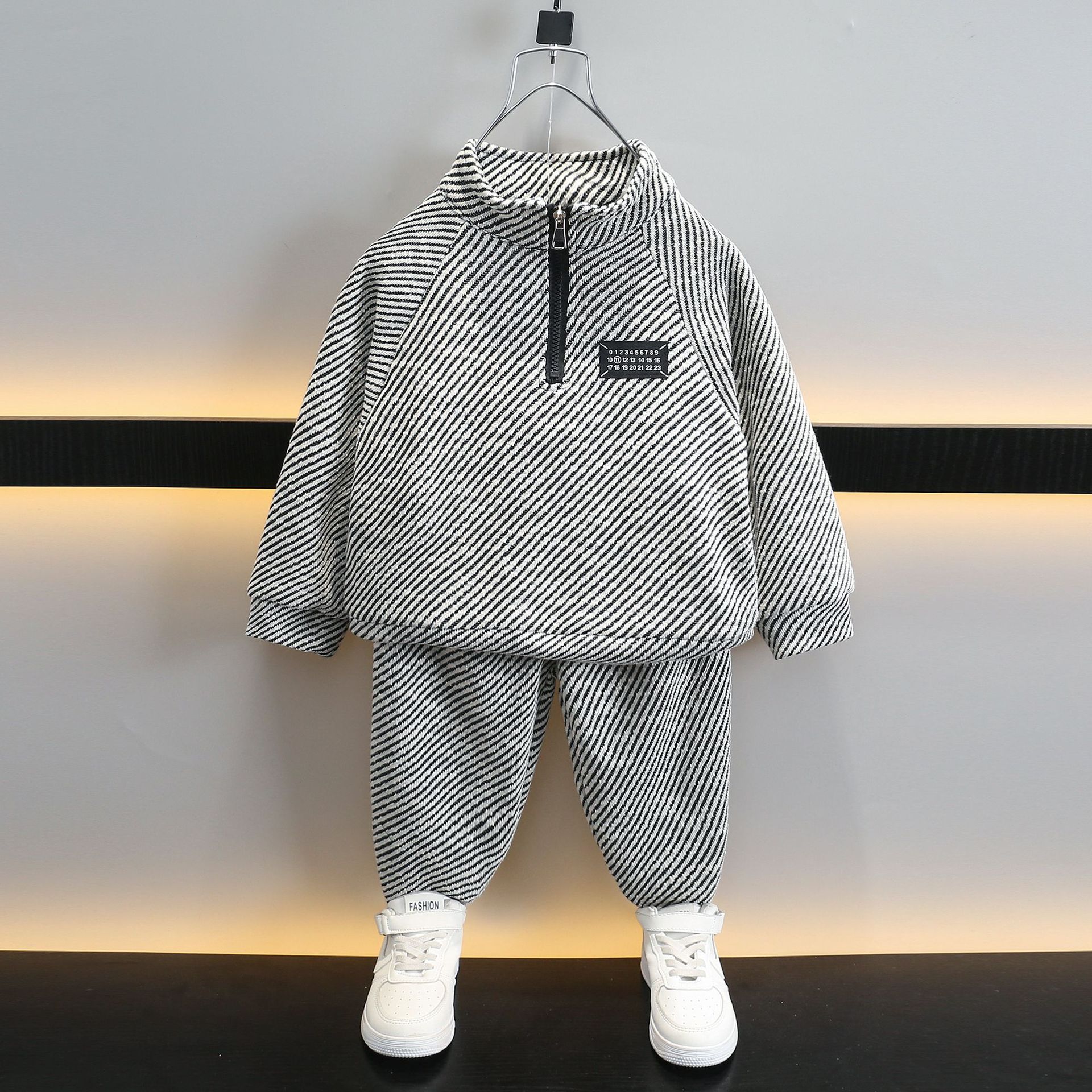 最新款童裝，友誼色彩，溫馨陪伴的童真時光